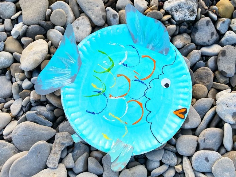 Rainbow Fish Craft For Kids – An Easy Preschool Craft Project
