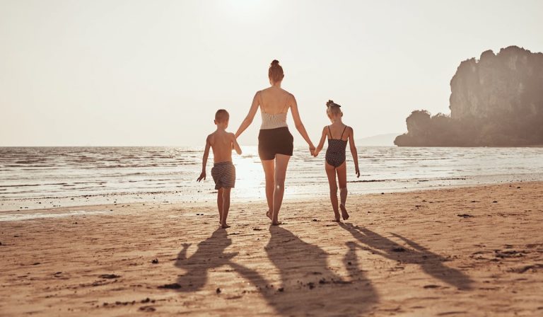 Essential Beach Packing List: What to bring to the beach for minimalist moms